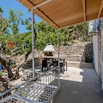 Nice Home In Vela Luka With Wifi Hébergement de vacances *