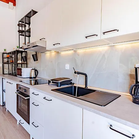 Gorgeous In With Wifi *