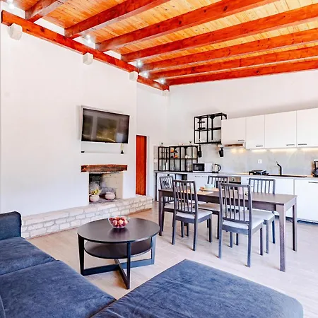 Nice Home In Vela Luka With Wifi Hébergement de vacances *